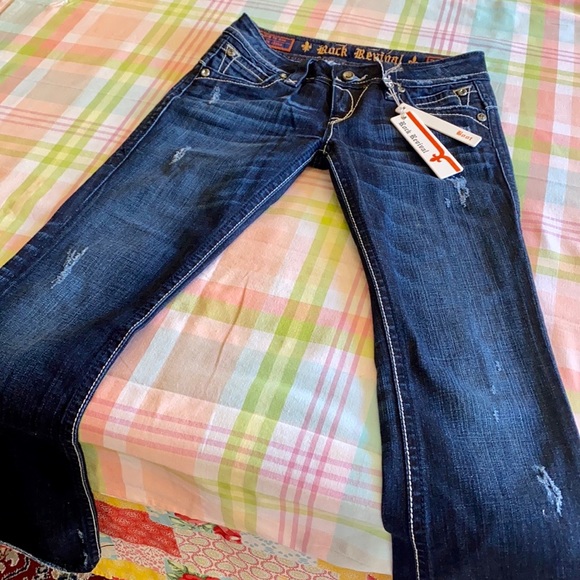 ๐ NWT! Bling Stephanie Boot Cut Rock Revial jeans - Picture 5 of 10